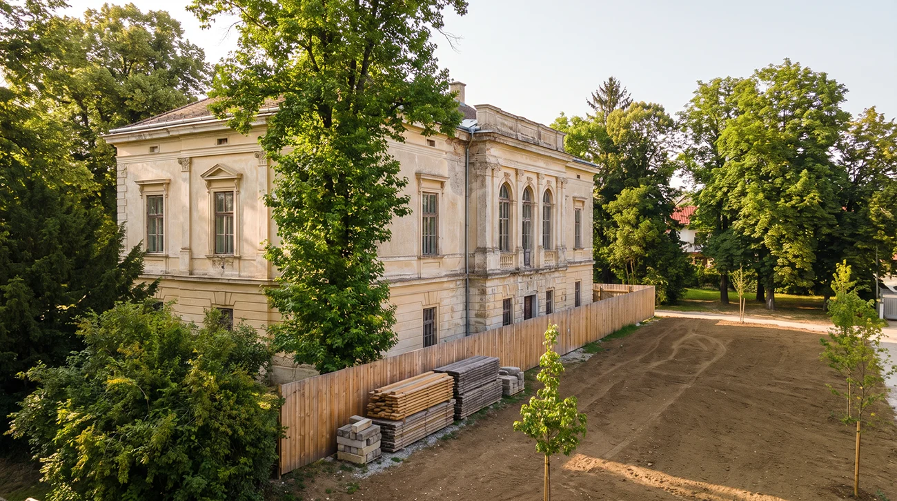 Zapuščeni gradič v Bresternici naj bi dobil novo življenje